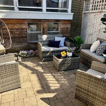 3 Bedroom Spacious Home In Ideal Location W Free Parking Back Yard Pets Welcome Чикаго Екстериор снимка